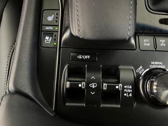レクサスＬＸ５７０　本州仕入　寒冷地仕様　禁煙車　純正２１インチＡＷ　社外１８ＡＷ＋スタッドレスタイヤ付　モデリスタスポイラー　電動サンルーフ　純正ブラックレザーシート　純正ナビ（フルセグ地デジ　ＤＶＤ再生　Ｂｌｕｅｔｏｏｔｈ対応）＋バックカメラ＋全方位カメラ　パワーバックドア　レーダークルーズコントロール　シートヒーター＆クーラー　前後ドラレコ　クールボックス　ヘッドアップディスプレイ 4WD 5700 5Dr