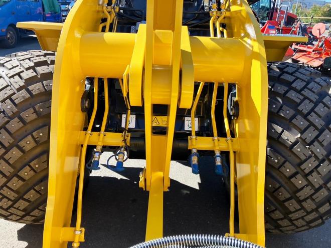ホイールローダ未使用　コマツ　WA80-8　マルチプラウ仕様　建機