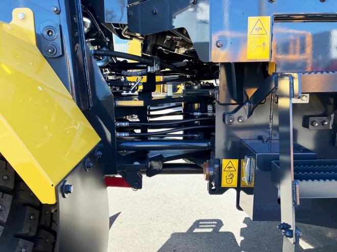 ホイールローダ未使用　コマツ　WA80-8　マルチプラウ仕様　建機