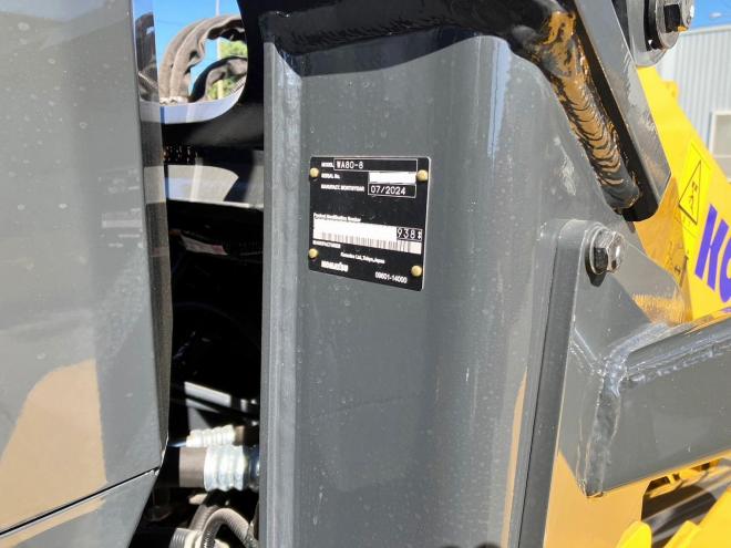 ホイールローダ未使用　コマツ　WA80-8　マルチプラウ仕様　建機