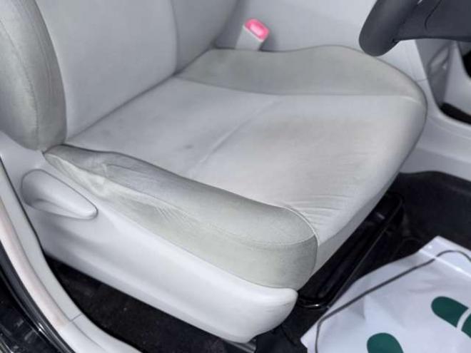 プリウスα1.8 S Lセレクション　下廻防錆TVナビBカメ 2WD 1800