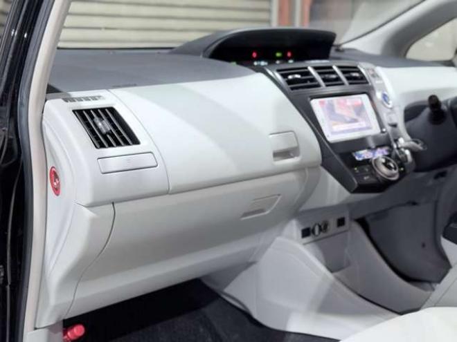 プリウスα1.8 S Lセレクション　下廻防錆TVナビBカメ 2WD 1800
