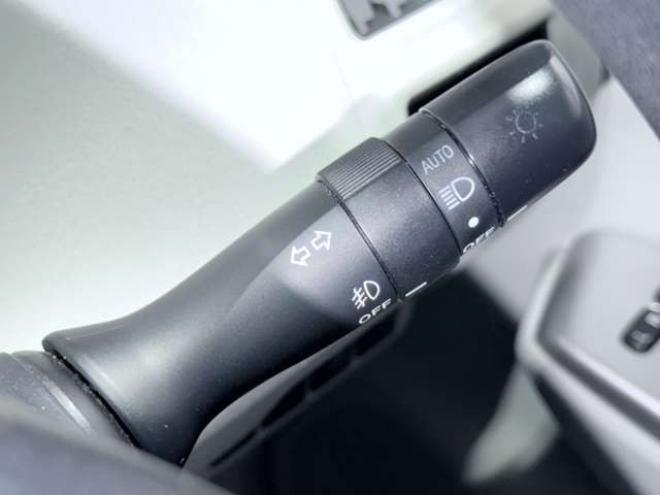 プリウスα1.8 S Lセレクション　下廻防錆TVナビBカメ 2WD 1800