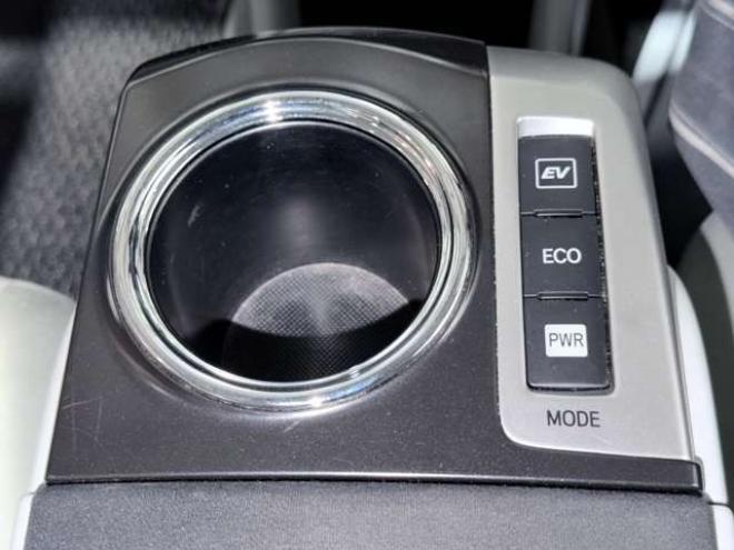 プリウスα1.8 S Lセレクション　下廻防錆TVナビBカメ 2WD 1800