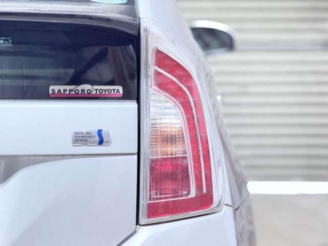 プリウス1.8 S　下廻防錆ナビBカメETC 2WD 1800