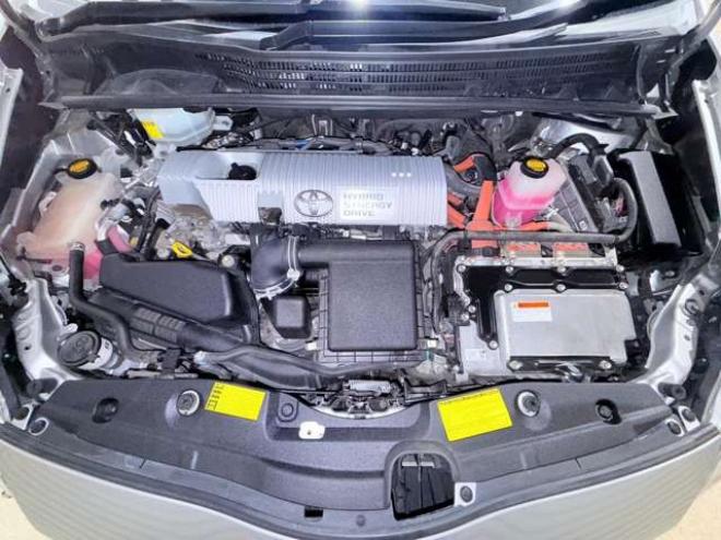プリウス1.8 S　下廻防錆ナビBカメETC 2WD 1800