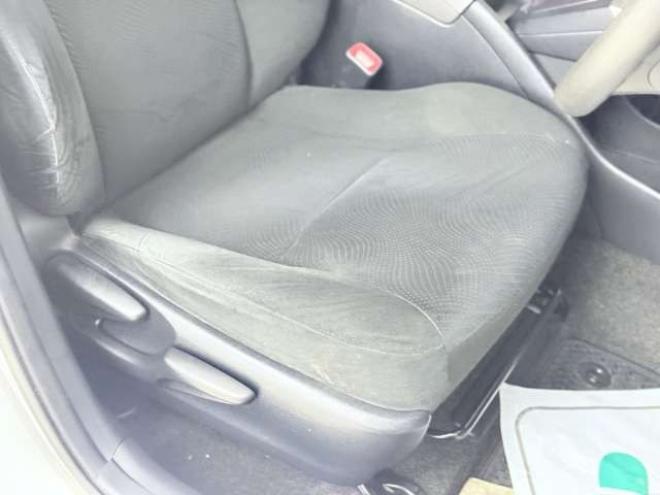 プリウス1.8 S　下廻防錆ナビBカメETC 2WD 1800