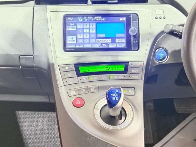 プリウス1.8 S　下廻防錆ナビBカメETC 2WD 1800