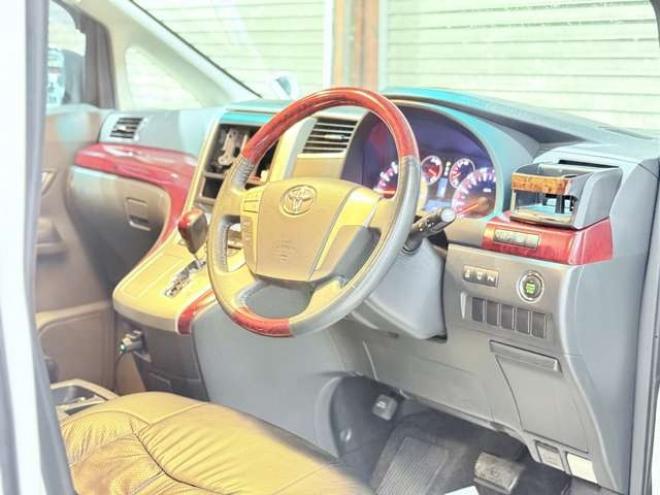 ヴェルファイア2.4 Z 4WD　下廻防錆ドラレコスマキーエンスタ 2400