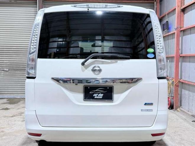 セレナ2.0 20X 4WD　下廻防錆TVナビBカメETCエンスタ 2000