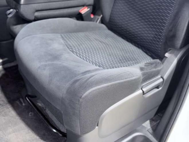 セレナ2.0 20X 4WD　下廻防錆TVナビBカメETCエンスタ 2000