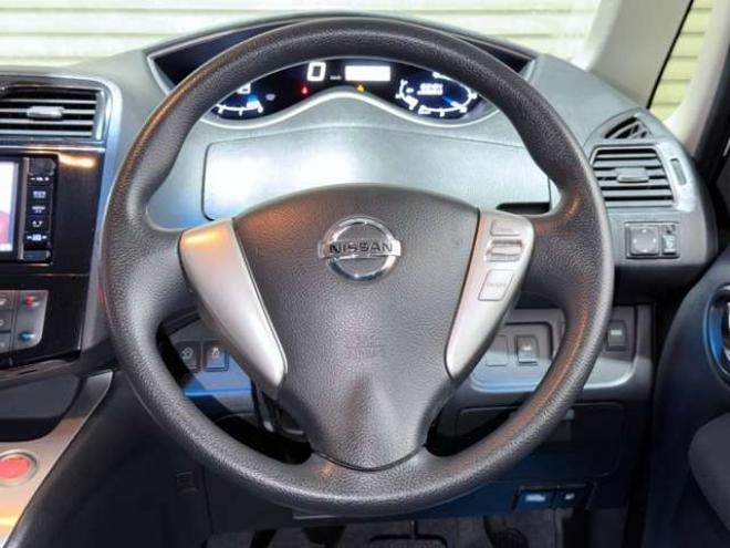 セレナ2.0 20X 4WD　下廻防錆TVナビBカメETCエンスタ 2000