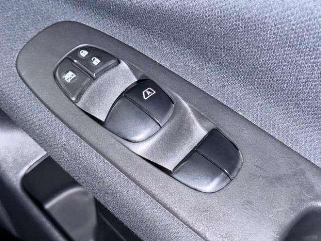 セレナ2.0 20X 4WD　下廻防錆TVナビBカメETCエンスタ 2000