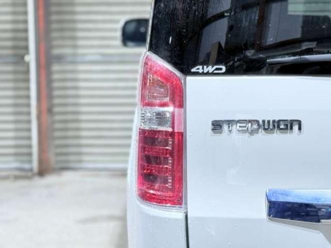 ステップワゴン2.0 G コンフォート セレクション 4WD　下廻防錆ナビBカメ 2000