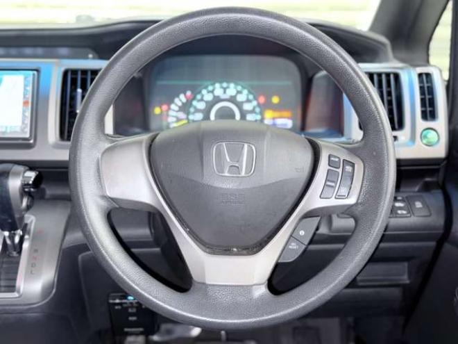 ステップワゴン2.0 G コンフォート セレクション 4WD　下廻防錆ナビBカメ 2000