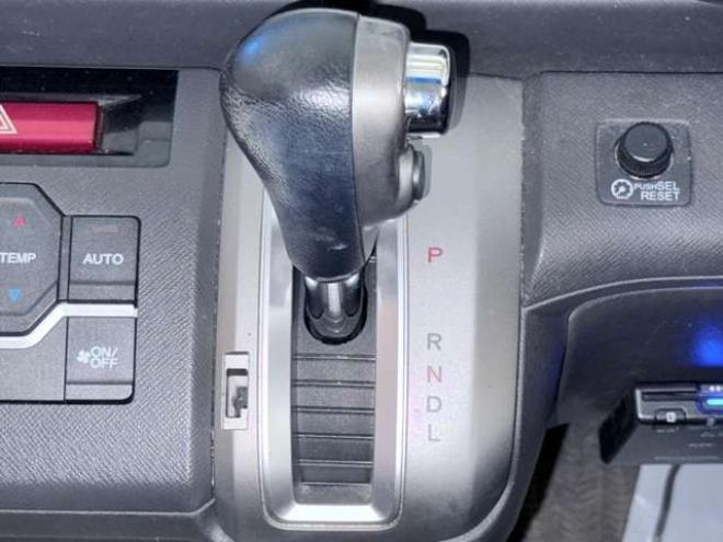 ステップワゴン2.0 G コンフォート セレクション 4WD　下廻防錆ナビBカメ 2000