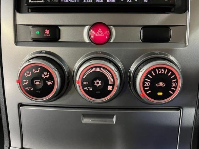 デリカＤ：５　Ｇパワーパッケージ　寒冷地仕様　ＷＥＤＳアドベンチャー１６インチＡＷ＋ＴＯＹＯオープンカントリーホワイトレター　純正１８ＡＷ＋スタッドレスタイヤ付　新品ＪＡＯＳブラックマッドガード　クラッツィオブラックシートカバー　両側パワースライドドア　ストラーダナビ（フルセグ地デジ　ＤＶＤ再生　Ｂｌｕｅｔｏｏｔｈ）＋バックカメラ　リアスポイラー　クルーズコントロール　スマートキー　パドルシフト　横滑り防止装置　盗難防止装置　リアヒーター　ＨＩＤ　ＥＴＣ 4WD 2400 5Dr