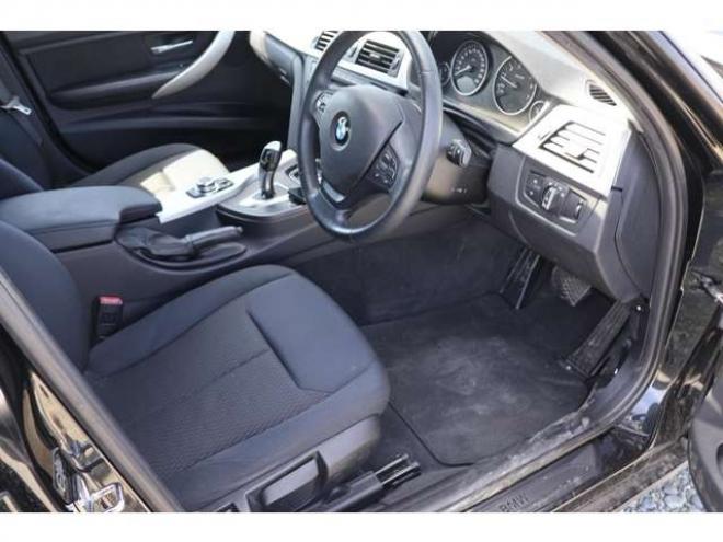 BMW3シリーズ 320i　検R8/5　バックカメラ　自社　ローンカノウ 正規輸入車 2WD 2000