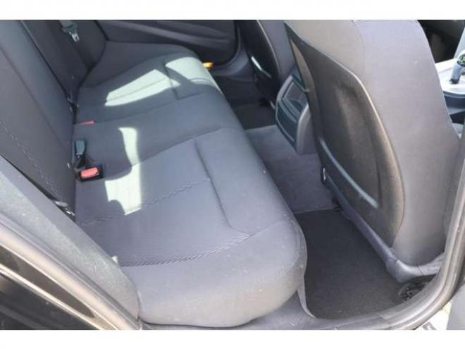 BMW3シリーズ 320i　検R8/5　バックカメラ　自社　ローンカノウ 正規輸入車 2WD 2000