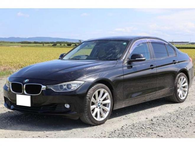 BMW3シリーズ 320i　検R8/5　バックカメラ　自社　ローンカノウ 正規輸入車 2WD 2000