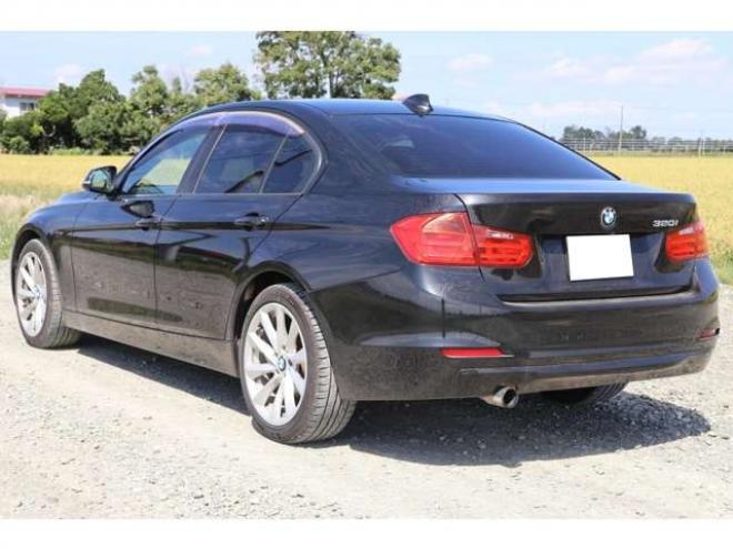 BMW3シリーズ 320i　検R8/5　バックカメラ　自社　ローンカノウ 正規輸入車 2WD 2000