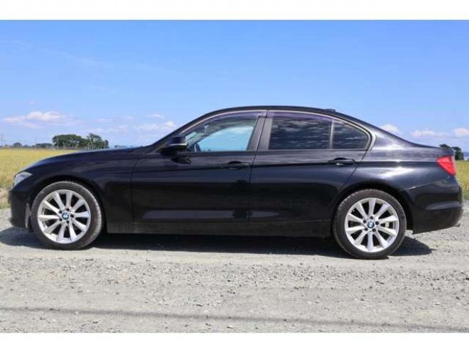 BMW3シリーズ 320i　検R8/5　バックカメラ　自社　ローンカノウ 正規輸入車 2WD 2000