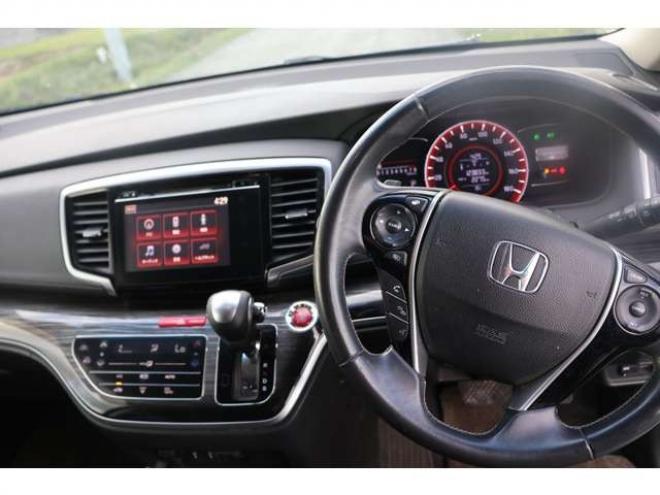 オデッセイ2.4 アブソルート 4WD　検R8/12　両側電動スライドドア　フルセグ　ハーフレザーシート　LEDヘッドランプ　バックカメラ 2400