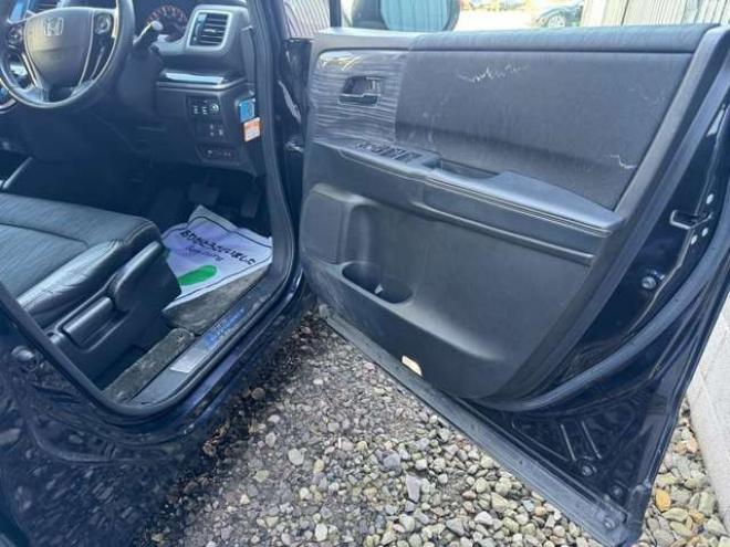 オデッセイ2.4 アブソルート 4WD　両側Pスライド　ハーフレザー　ナビ　TV　Bカメラ　Bluetooth　夏冬タイヤ 2400