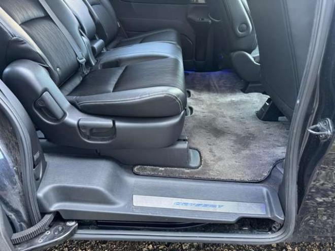 オデッセイ2.4 アブソルート 4WD　両側Pスライド　ハーフレザー　ナビ　TV　Bカメラ　Bluetooth　夏冬タイヤ 2400
