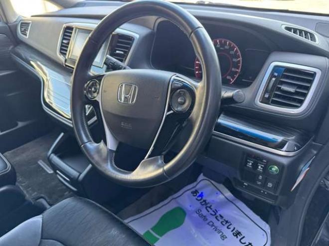 オデッセイ2.4 アブソルート 4WD　両側Pスライド　ハーフレザー　ナビ　TV　Bカメラ　Bluetooth　夏冬タイヤ 2400