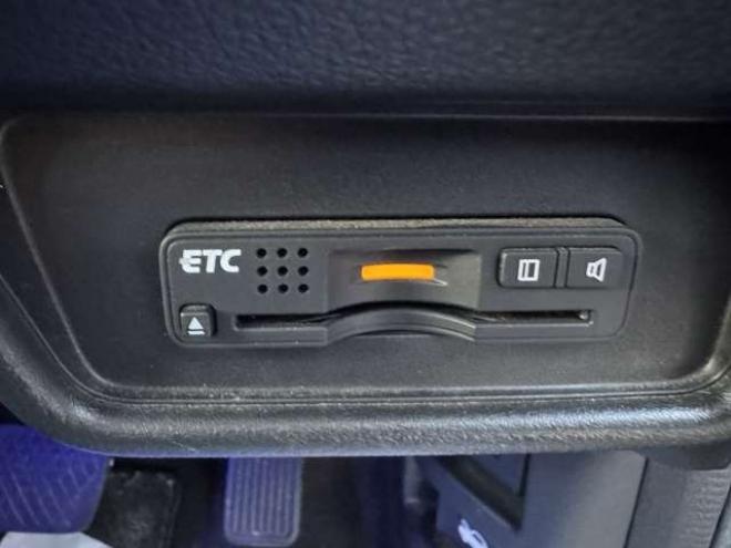 オデッセイ2.4 アブソルート 4WD　両側Pスライド　ハーフレザー　ナビ　TV　Bカメラ　Bluetooth　夏冬タイヤ 2400