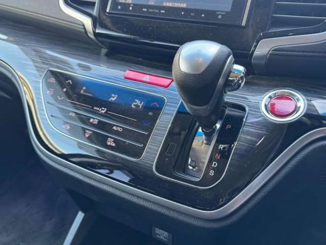 オデッセイ2.4 アブソルート 4WD　両側Pスライド　ハーフレザー　ナビ　TV　Bカメラ　Bluetooth　夏冬タイヤ 2400
