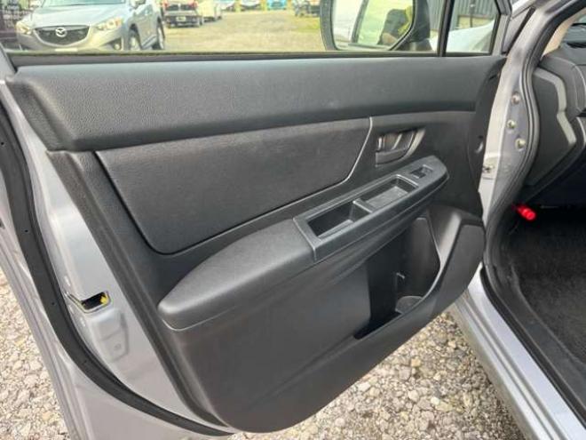 インプレッサスポーツ 1.6 i 4WD　5速　ナビ　TV　Bluetooth 1600