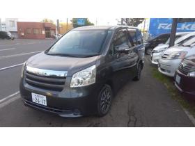 ノア　X スマートエディション 4WD 4WD 2000 5Dr