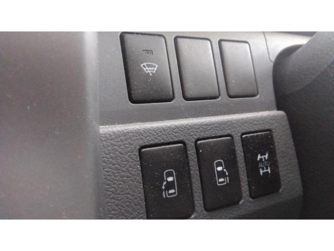 ノアX スマートエディション 4WD 4WD 2000 5Dr