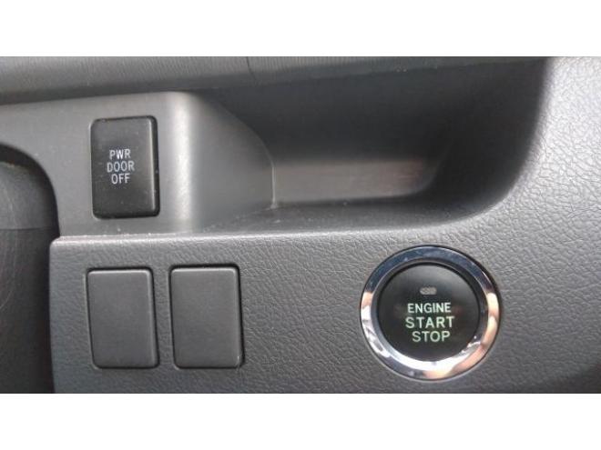 ノアX スマートエディション 4WD 4WD 2000 5Dr