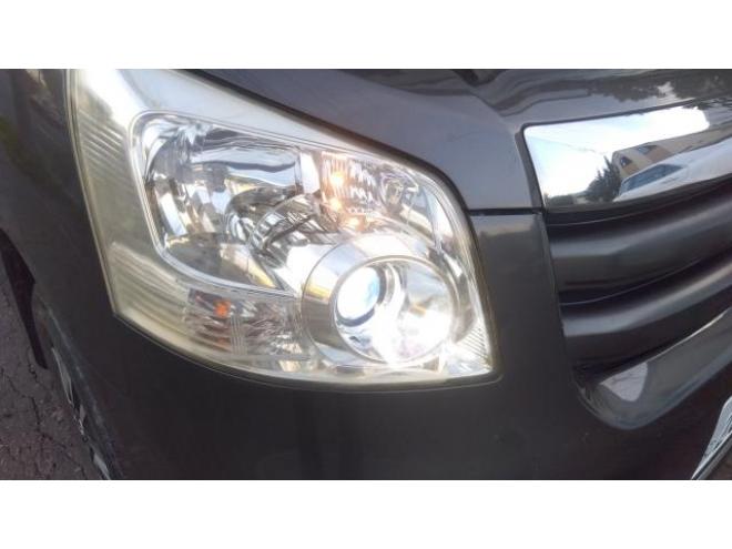 ノアX スマートエディション 4WD 4WD 2000 5Dr