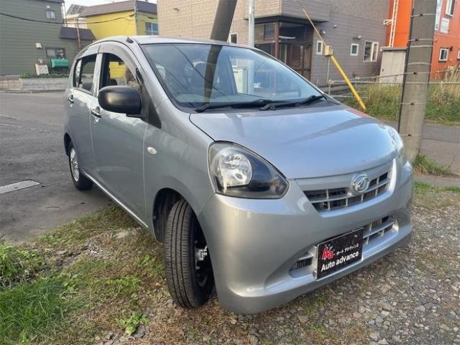 ミライース Ｌｆ　メモリアルエディション　４ＷＤ　アイドリングストップ　ＣＶＴ　盗難防止システム　ＡＢＳ　ＣＤ　アルミホイール　衝突安全ボディ　エアコン 4WD 660 5Dr