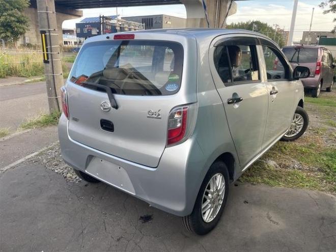 ミライース Ｌｆ　メモリアルエディション　４ＷＤ　アイドリングストップ　ＣＶＴ　盗難防止システム　ＡＢＳ　ＣＤ　アルミホイール　衝突安全ボディ　エアコン 4WD 660 5Dr