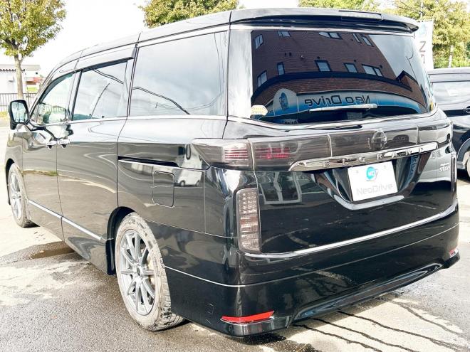 エルグランド2.5 250ハイウェイスター プレミアム 4WD　ローンが不安な方＜優遇ローン＞本州仕入　寒冷地仕様　両側パワースライドドア　社外ナビ　フルセグTV 4WD