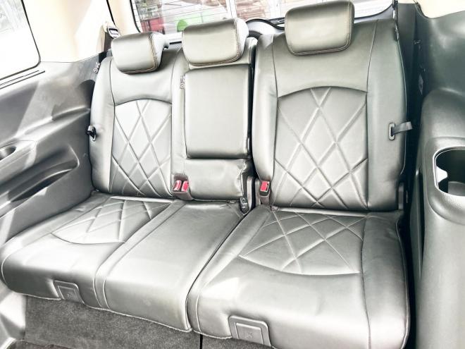 エルグランド2.5 250ハイウェイスター プレミアム 4WD　ローンが不安な方＜優遇ローン＞本州仕入　寒冷地仕様　両側パワースライドドア　社外ナビ　フルセグTV 4WD