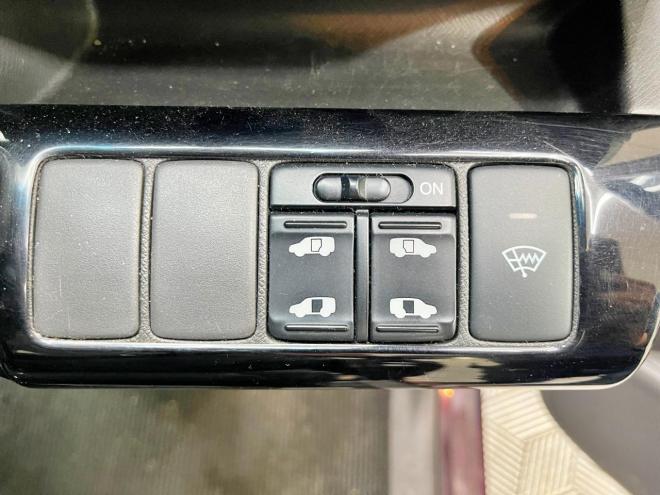 ステップワゴン2.0L 4WD 5年保証 スマキー 両側パワスラ 寒冷地仕様 禁煙 車検整備2年付