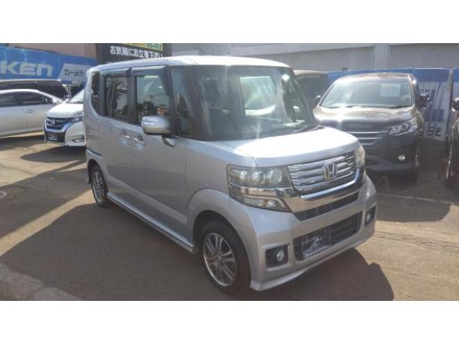 N-BOX+カスタム　G-L パッケージ　4WD 4WD 660 5Dr