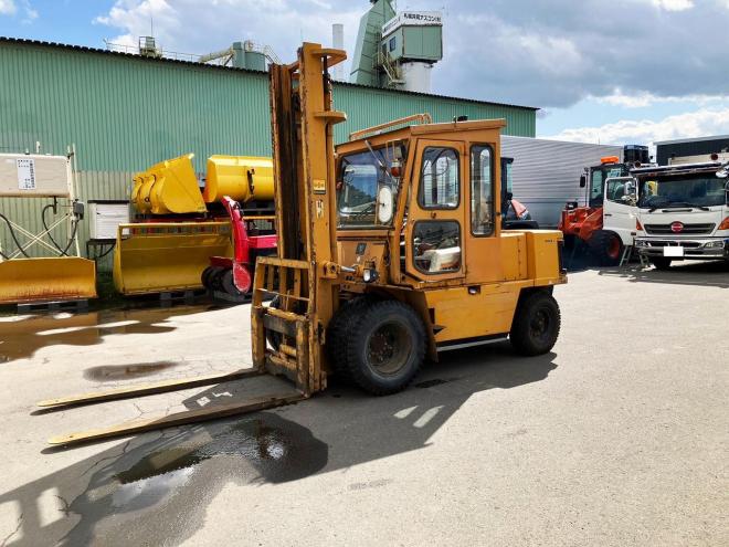 フォークリフトコマツ　中古　FD35-4　建機