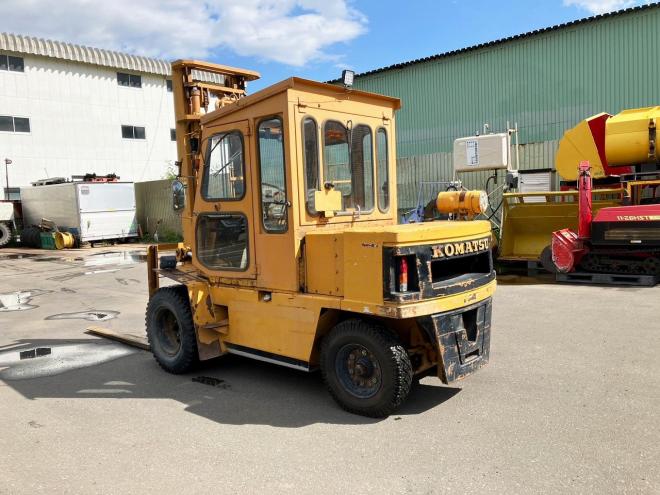 フォークリフトコマツ　中古　FD35-4　建機