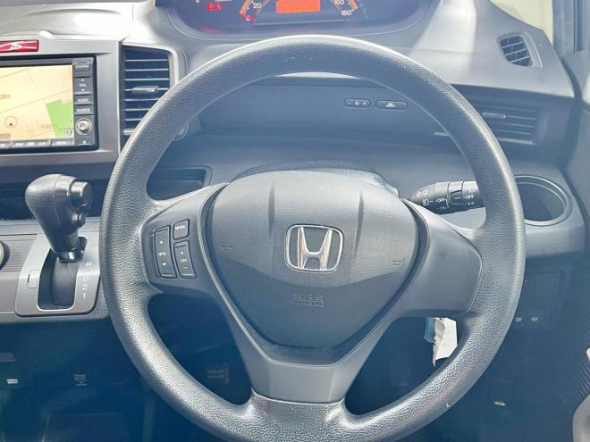 フリード1.5G Lパッケージ 4WD 5年保証 ナビTV パワスラ Bカメ ETC 寒冷地仕様 禁煙 車検整備2年付 修復歴無