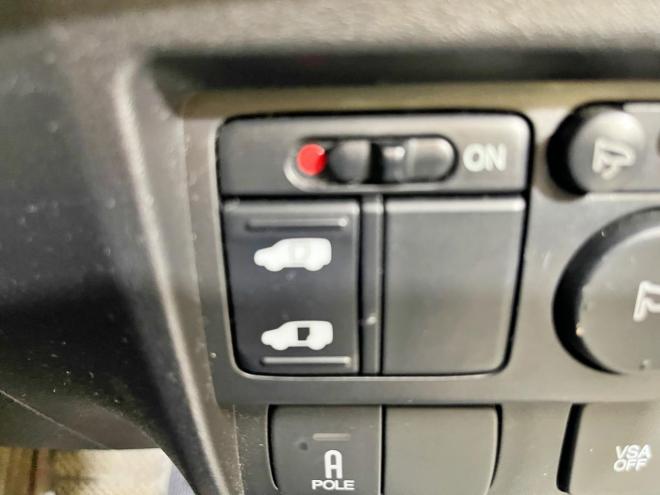 フリード1.5G Lパッケージ 4WD 5年保証 ナビTV パワスラ Bカメ ETC 寒冷地仕様 禁煙 車検整備2年付 修復歴無