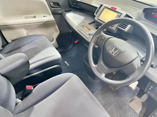 フリード1.5G Lパッケージ 4WD 5年保証 ナビTV パワスラ Bカメ ETC 寒冷地仕様 禁煙 車検整備2年付 修復歴無