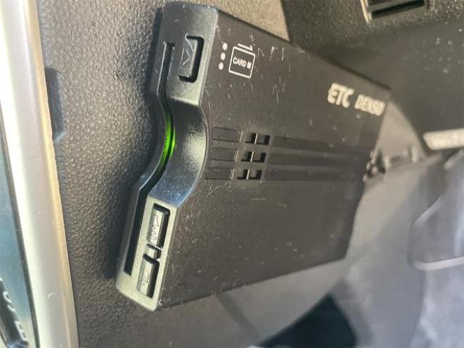 ムーヴカスタム　Ｘ　ハイパーＳＡ　４ＷＤ　ＥＴＣ　ＴＶ　衝突被害軽減システム　オートライト　ＬＥＤヘッドランプ　スマートキー　アイドリングストップ　ベンチシート　ＣＶＴ　盗難防止システム　ドラレコ　ＥＳＣ　　衝突安全ボディ 4WD 660 5Dr