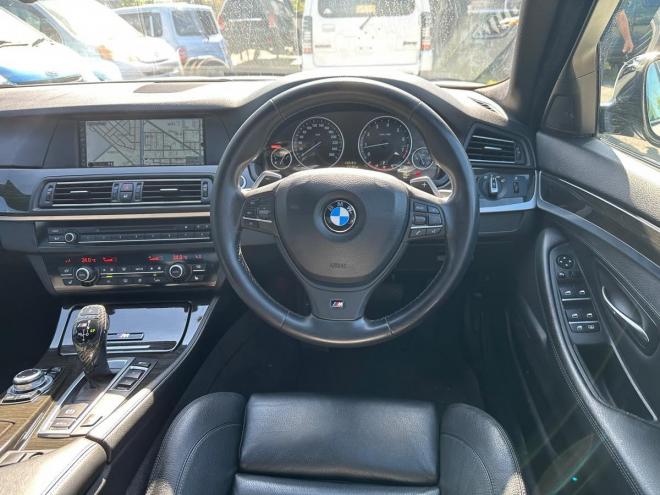 BMW535i Mスポーツパッケージ FR 3000 4Dr